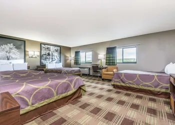 Super 8 by Wyndham Kimball hotel thumbnail 8