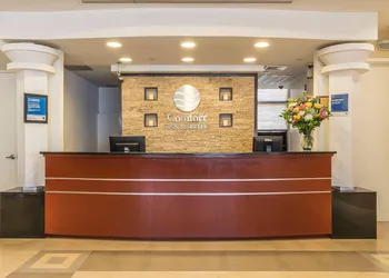 Comfort Inn & Suites LaGuardia Airport hotel thumbnail 3