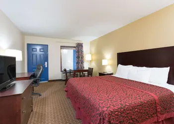 Days Inn by Wyndham Reidsville hotel thumbnail 3