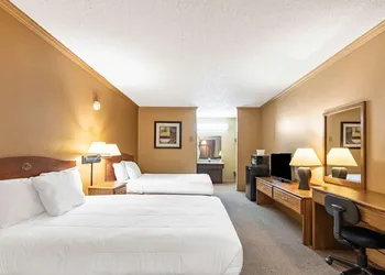 Americas Best Value Inn & Suites St. Marys hotel thumbnail 7