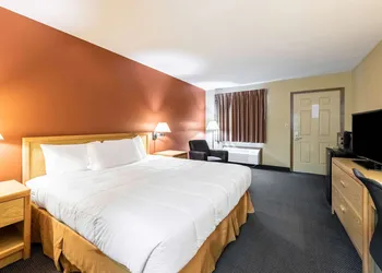 Americas Best Value Inn & Suites St. Marys hotel thumbnail 8