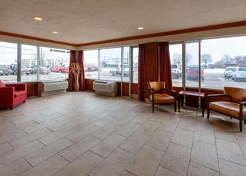 Travelodge by Wyndham Cleveland Airport hotel thumbnail 2