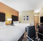 La Quinta Inn & Suites by Wyndham Beeville hotel detail image 7