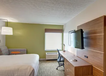Holiday Inn Express Columbus South - Obetz by IHG hotel thumbnail 3