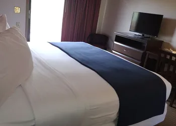 The Lodge at Chalk Hill hotel thumbnail 6