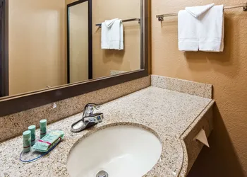 Best Western Executive Inn El Campo hotel thumbnail 8