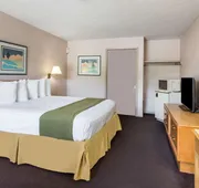 Days Inn by Wyndham Bedford hotel detail image 4