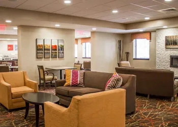 Comfort Inn & Suites Wadsworth hotel thumbnail 2