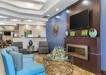 Best Western Plus Longhorn Inn & Suites hotel thumbnail 2