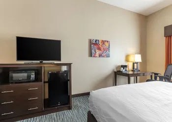 Best Western Plus Longhorn Inn & Suites hotel thumbnail 5