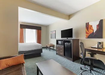 Best Western Plus Longhorn Inn & Suites hotel thumbnail 8
