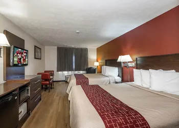 Red Roof Inn & Suites Hermitage hotel thumbnail 4
