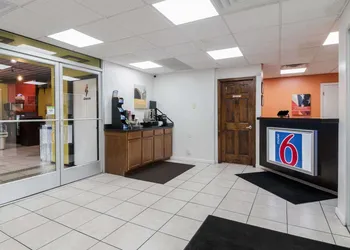 Motel 6 Pulaski, TN hotel thumbnail 4