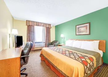 Super 8 by Wyndham McKinney/Plano Area hotel thumbnail 3