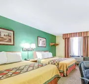 Super 8 by Wyndham McKinney/Plano Area hotel detail image 4