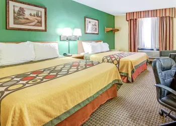 Super 8 by Wyndham McKinney/Plano Area hotel thumbnail 5