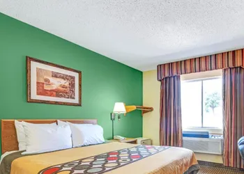 Super 8 by Wyndham McKinney/Plano Area hotel thumbnail 6