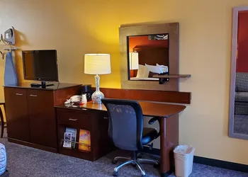 Olympic Inn & Suites hotel thumbnail 6