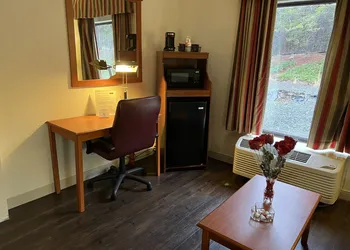 Quality Suites Altavista - Lynchburg South hotel thumbnail 6