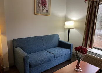 Quality Suites Altavista - Lynchburg South hotel thumbnail 7