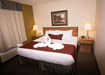 Service Plus Inns & Suites Drayton Valley hotel thumbnail 5