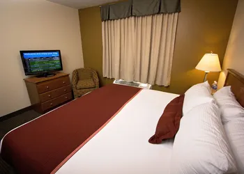 Service Plus Inns & Suites Drayton Valley hotel thumbnail 6