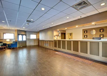 Comfort Inn & Suites Raphine - Lexington near I-81 and I-64 hotel thumbnail 2