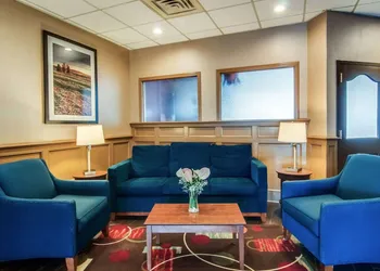 Comfort Inn & Suites Raphine - Lexington near I-81 and I-64 hotel thumbnail 4