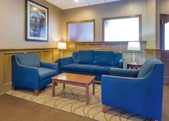Comfort Inn & Suites Raphine - Lexington near I-81 and I-64 hotel thumbnail 6