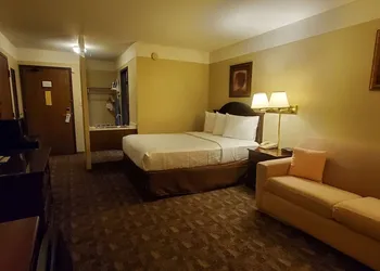 Americas Best Value Inn Chippewa Falls hotel thumbnail 8