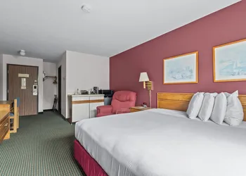 Wautoma Inn by OYO Near Airport WI 73 hotel thumbnail 5