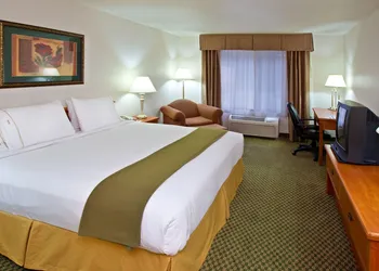 Holiday Inn Express Hotel & Suites by IHG hotel thumbnail 2
