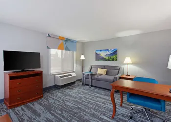 Hampton Inn & Suites Clovis-Airport North hotel thumbnail 5