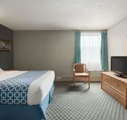 Travelodge by Wyndham Edmonton Airport hotel detail image 5