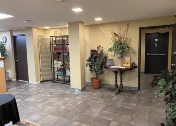 Airport Inn hotel thumbnail 3