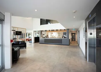 Quality Inn hotel thumbnail 2