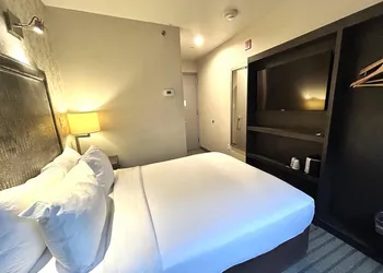Times Square West Hotel, BW Signature Collection hotel thumbnail 6
