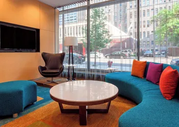 Fairfield Inn & Suites Chicago Downtown/River North hotel thumbnail 2