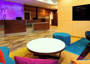 Fairfield Inn & Suites Chicago Downtown/River North hotel thumbnail 5