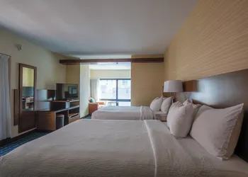 Fairfield Inn & Suites Chicago Downtown/River North hotel thumbnail 8