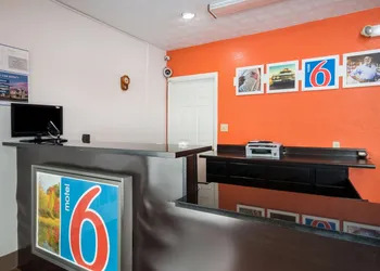 Motel 6 Parkersburg, WV hotel thumbnail 2