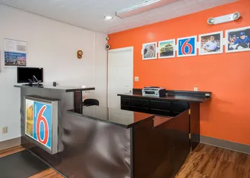 Motel 6 Parkersburg, WV hotel thumbnail 3