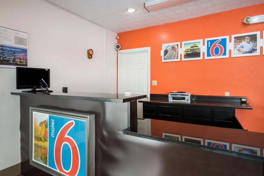 Motel 6 Parkersburg, WV hotel detail image 2