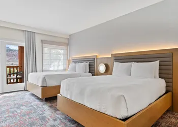 Hotel De Novo Springdale, Tapestry Collection by Hilton hotel thumbnail 7