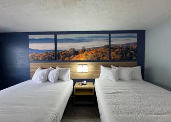 Days Inn by Wyndham Charlotte University hotel thumbnail 4