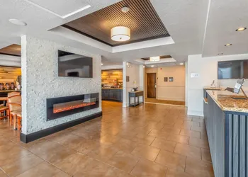 Comfort Inn & Suites Thousand Islands Harbour District hotel thumbnail 4