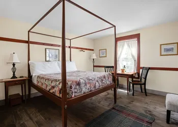 Artists Colony Inn hotel thumbnail 5