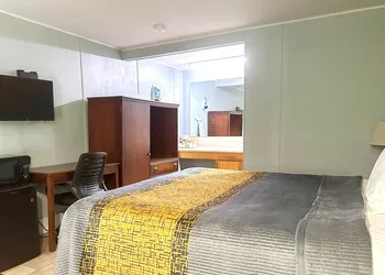 OYO Hickory House Inn hotel thumbnail 5