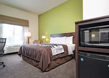 Sleep Inn & Suites Fort Scott hotel thumbnail 7