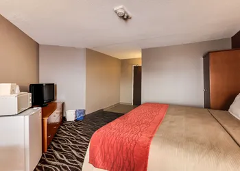 Spark by Hilton Oshawa hotel thumbnail 3